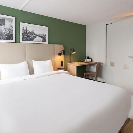 Campanile Epone Hotel Екстериор снимка