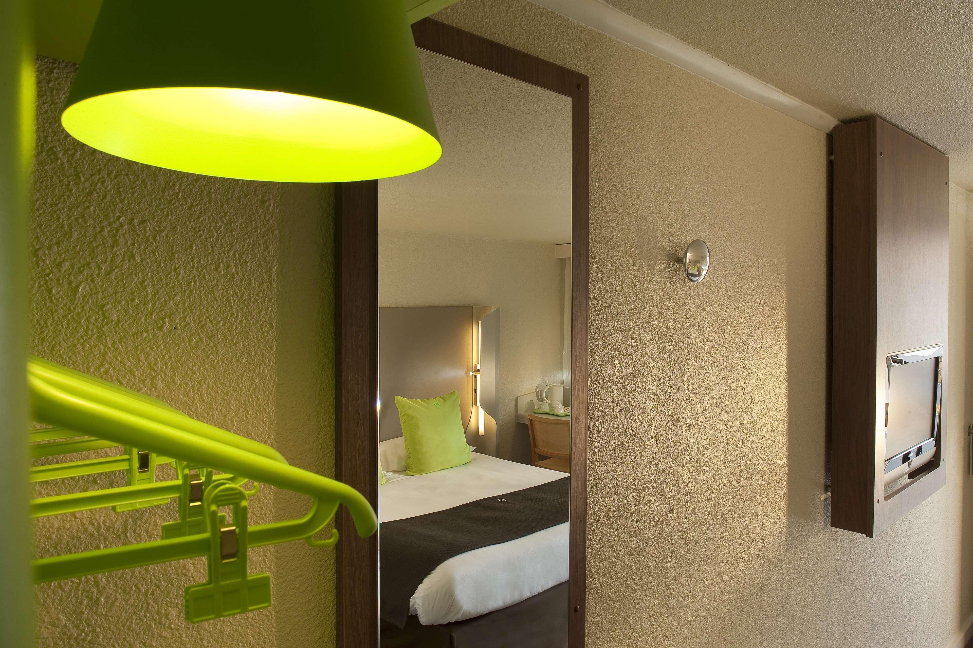 Campanile Epone Hotel Екстериор снимка