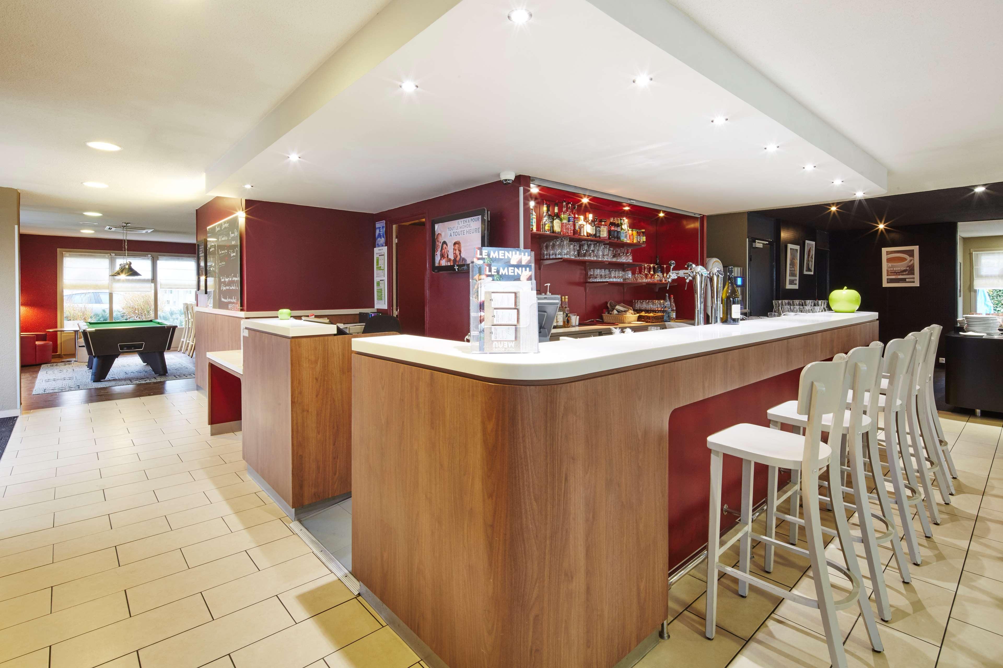 Campanile Epone Hotel Екстериор снимка