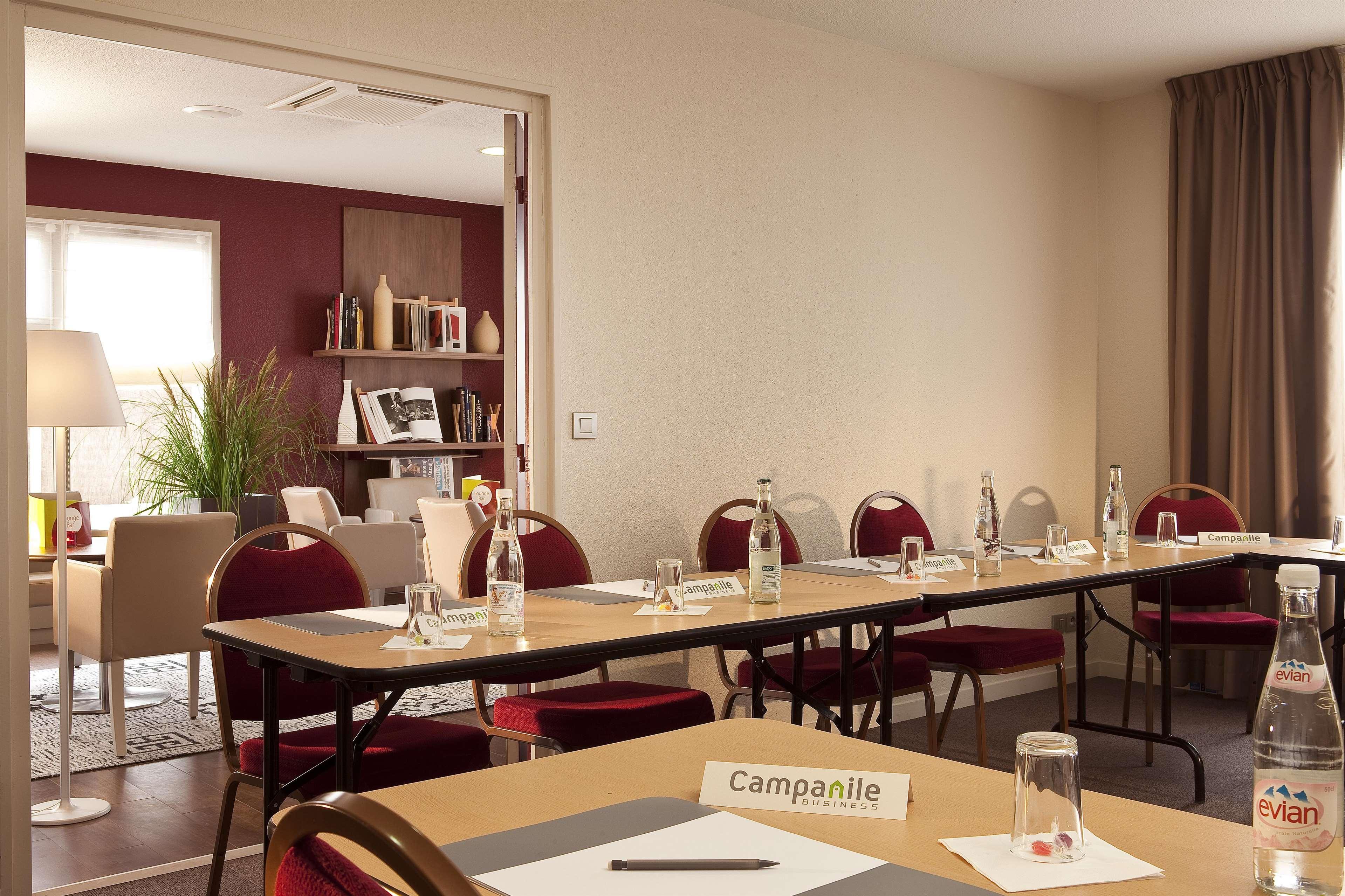 Campanile Epone Hotel Екстериор снимка