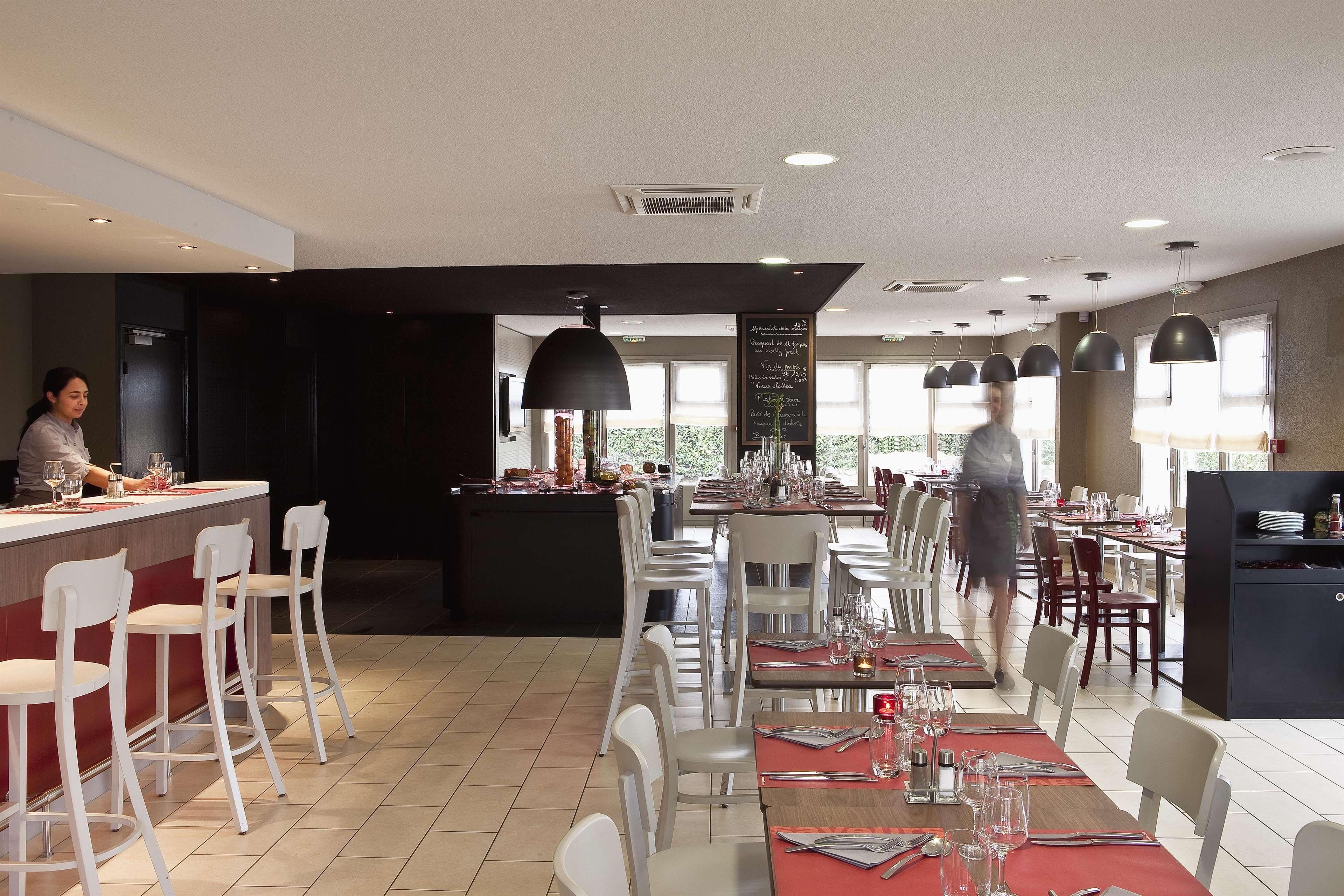 Campanile Epone Hotel Екстериор снимка