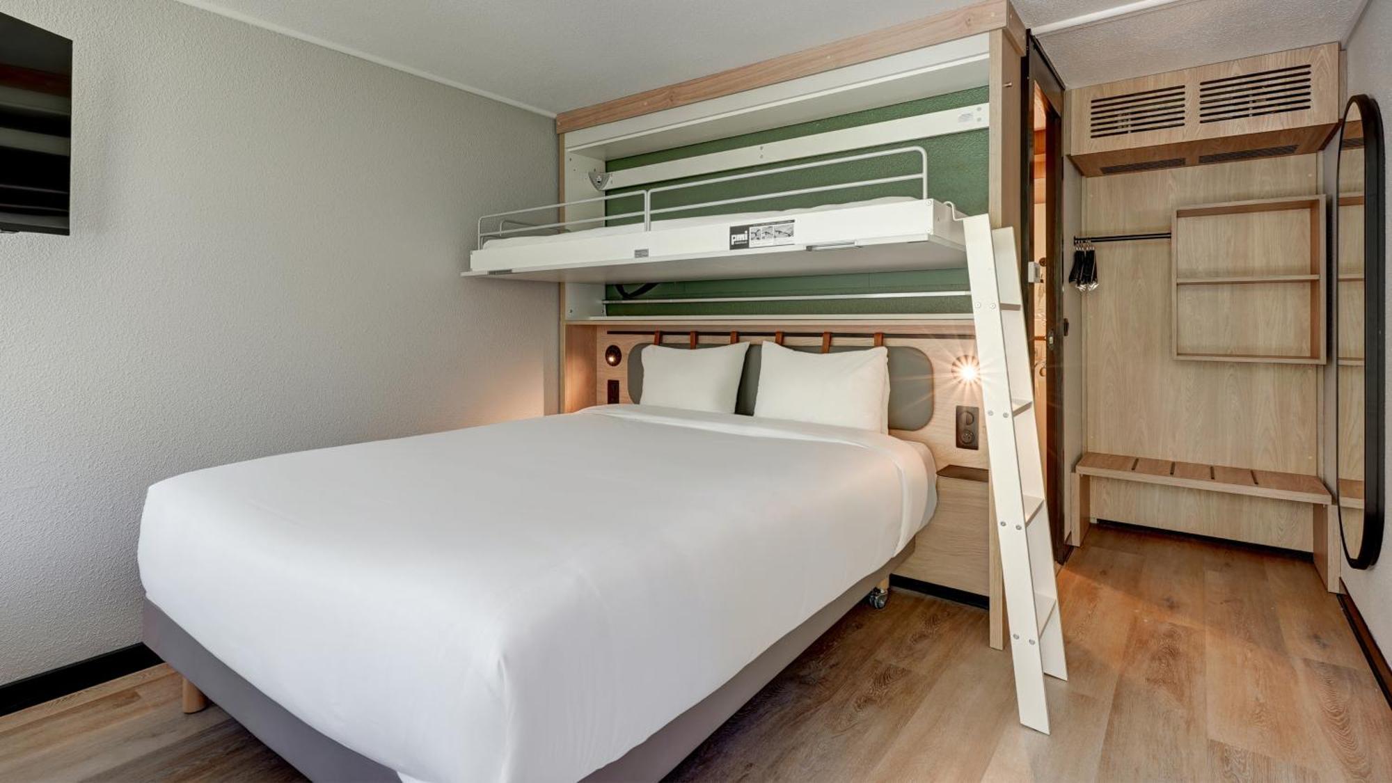 Campanile Epone Hotel Екстериор снимка