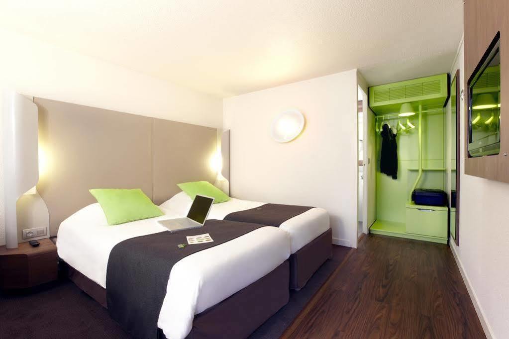 Campanile Epone Hotel Екстериор снимка
